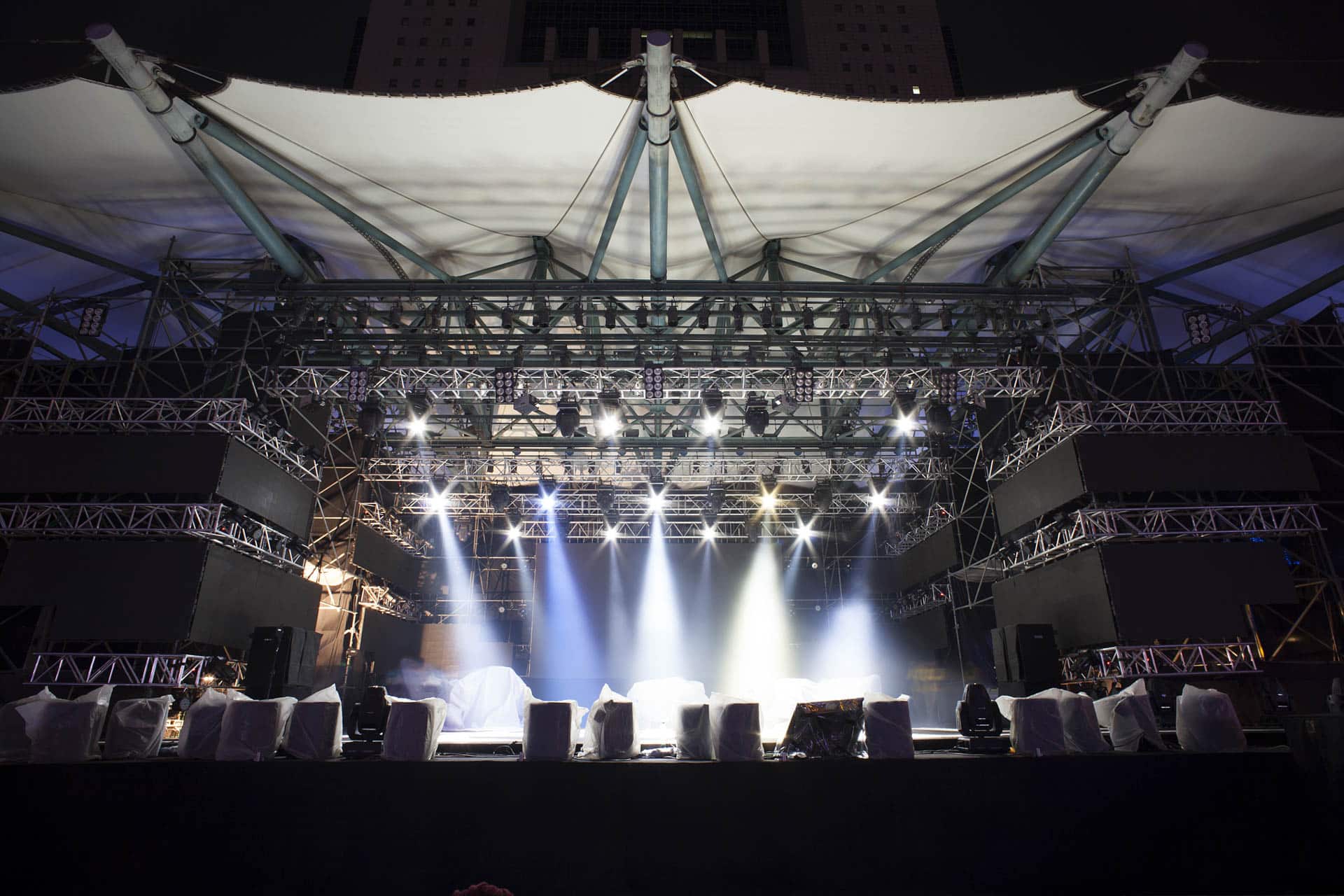 Toneelverlichting, lichtshow testen voor het concert