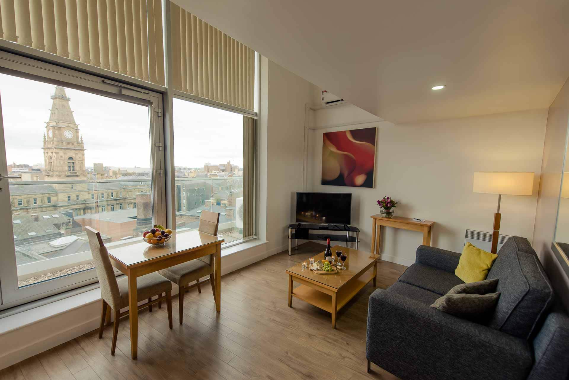 Sitting-area-at-PREMIER-SUITES-Liverpool-with-panoramic-city-views