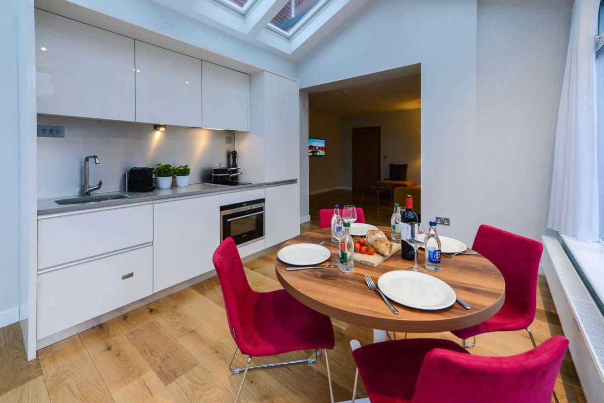 PREMIER SUITES PLUS Dublin Ballsbridge two bedroom court yard suite kitchen and dining table - Copy